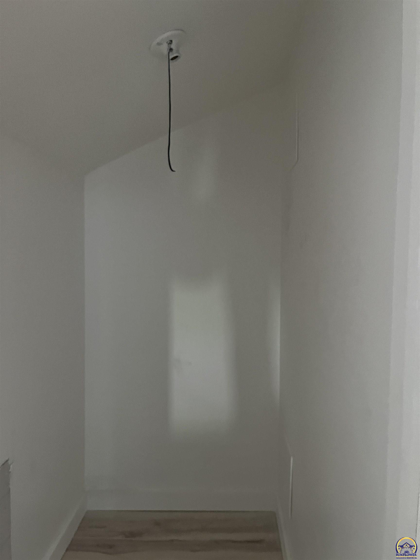 1503 Southwest MacVicar Avenue Topeka, KS 66604 - Photo 17 of 33