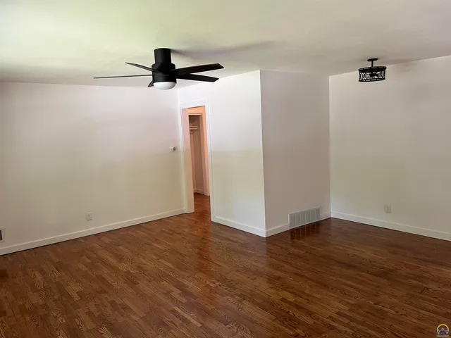 $246,900 | 1503 Southwest MacVicar Avenue, Topeka, KS 66604