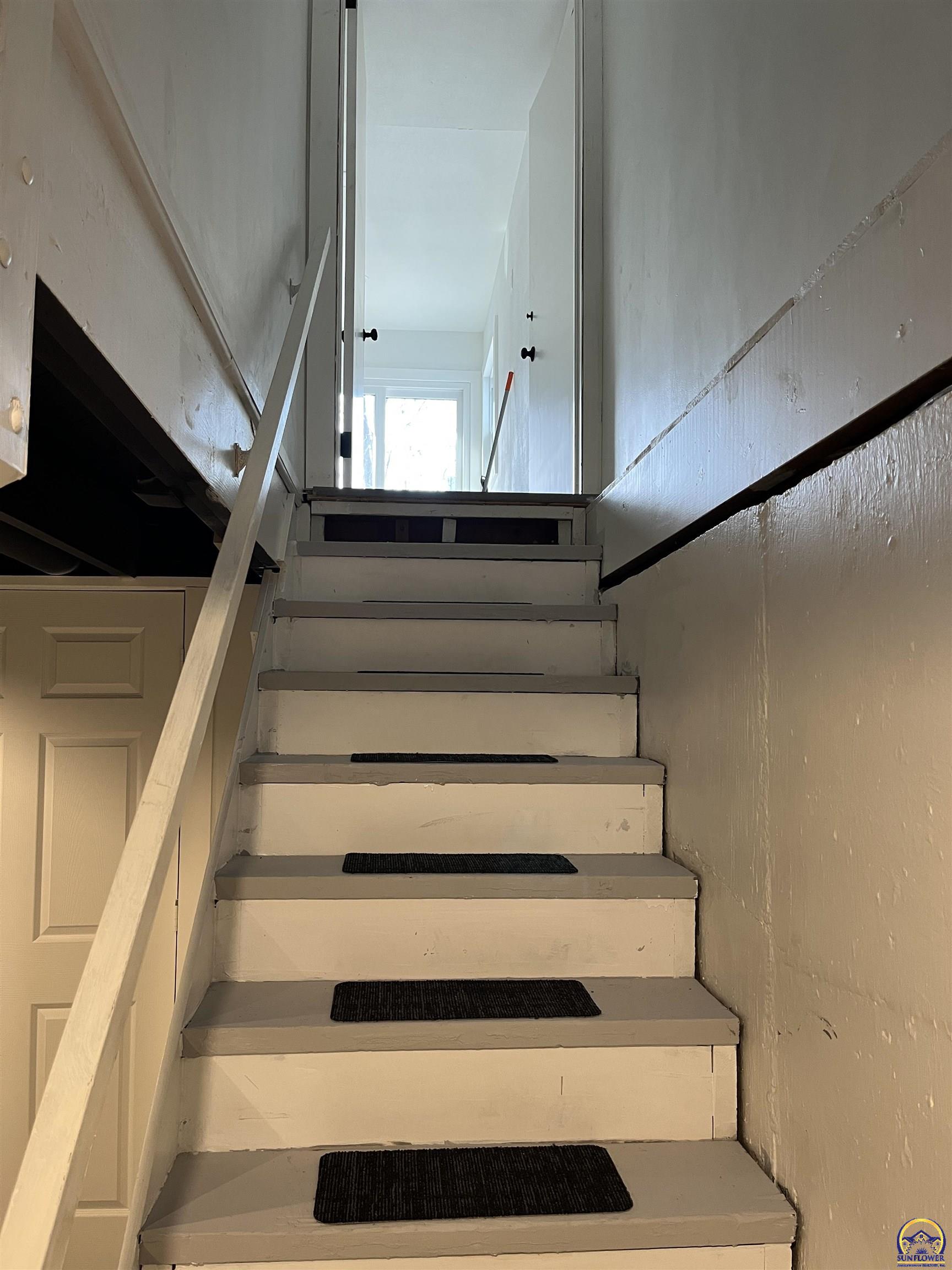 1503 Southwest MacVicar Avenue Topeka, KS 66604 - Photo 26 of 33