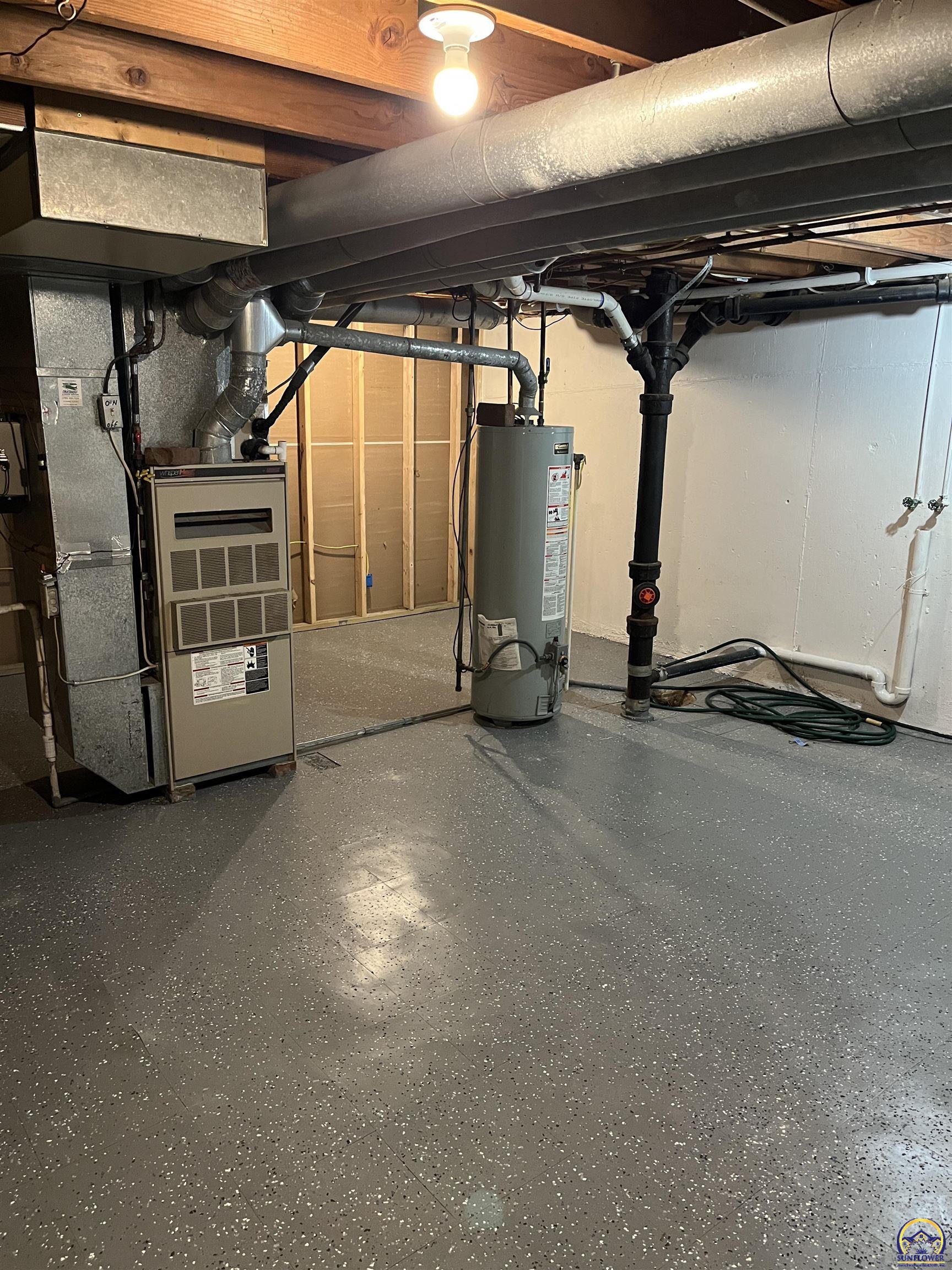 1503 Southwest MacVicar Avenue Topeka, KS 66604 - Photo 27 of 33