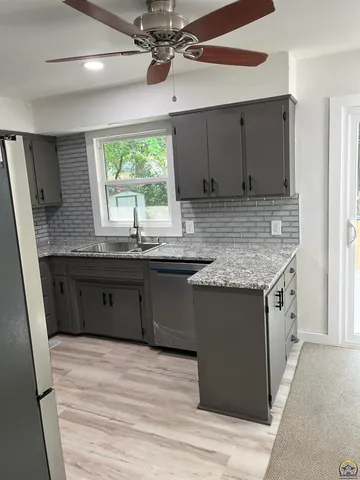 $246,900 | 1503 Southwest MacVicar Avenue, Topeka, KS 66604