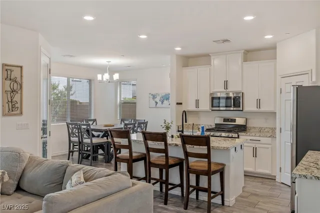 $2,900 | 976 Bluebell Brook Street, Henderson, NV 89052