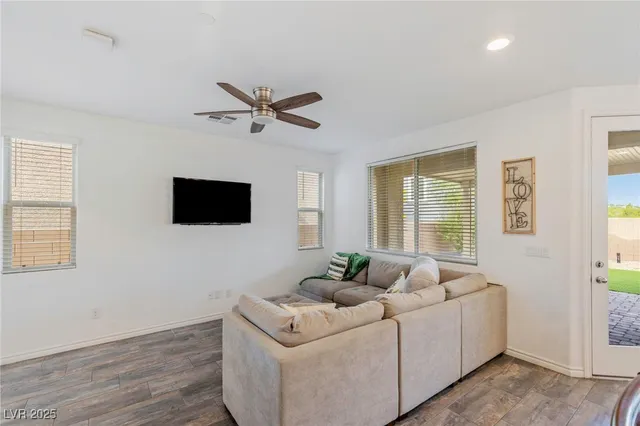 $2,900 | 976 Bluebell Brook Street, Henderson, NV 89052