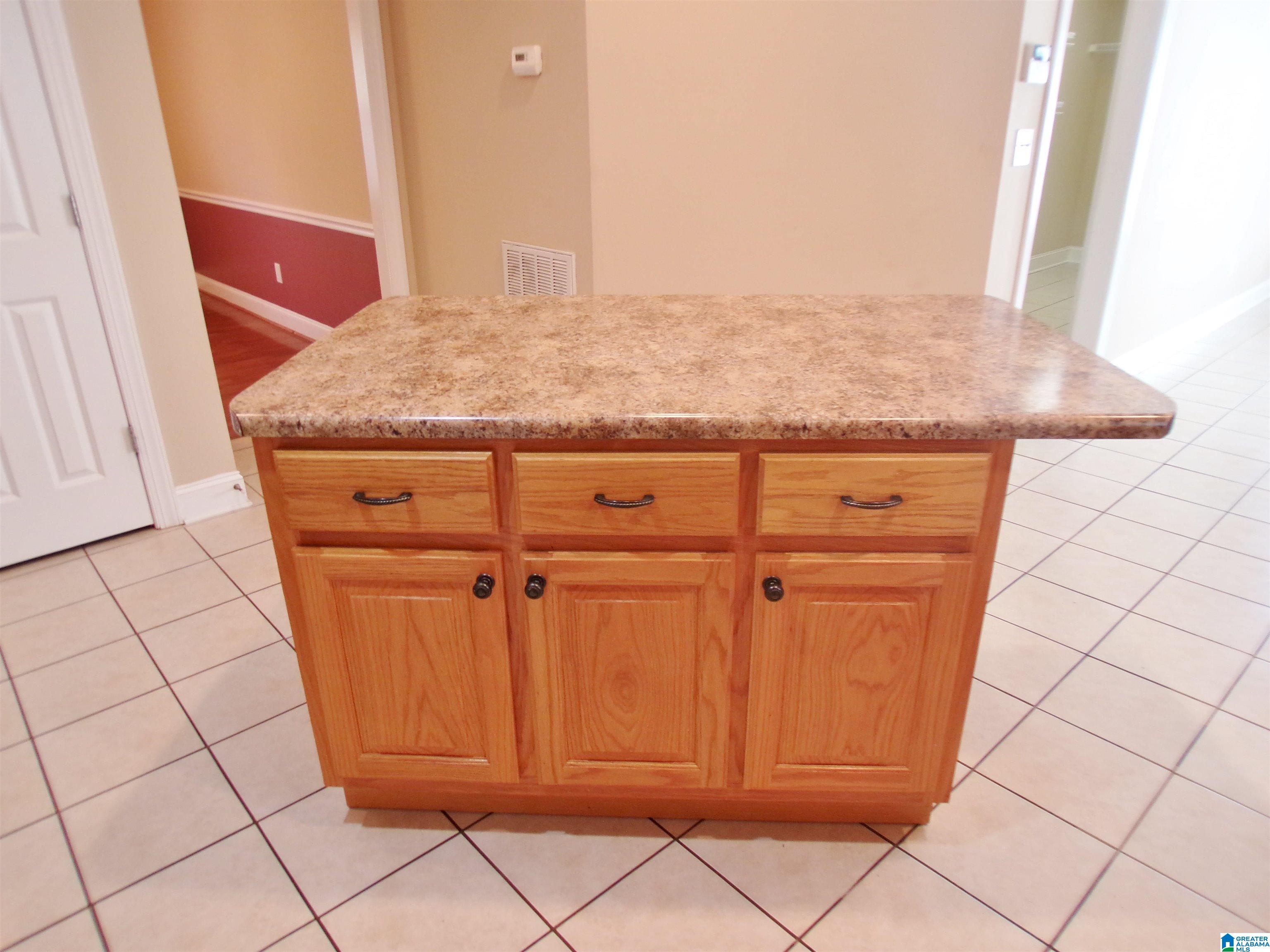 36 Foxley Road Anniston, AL 36205 - Photo 8 of 71