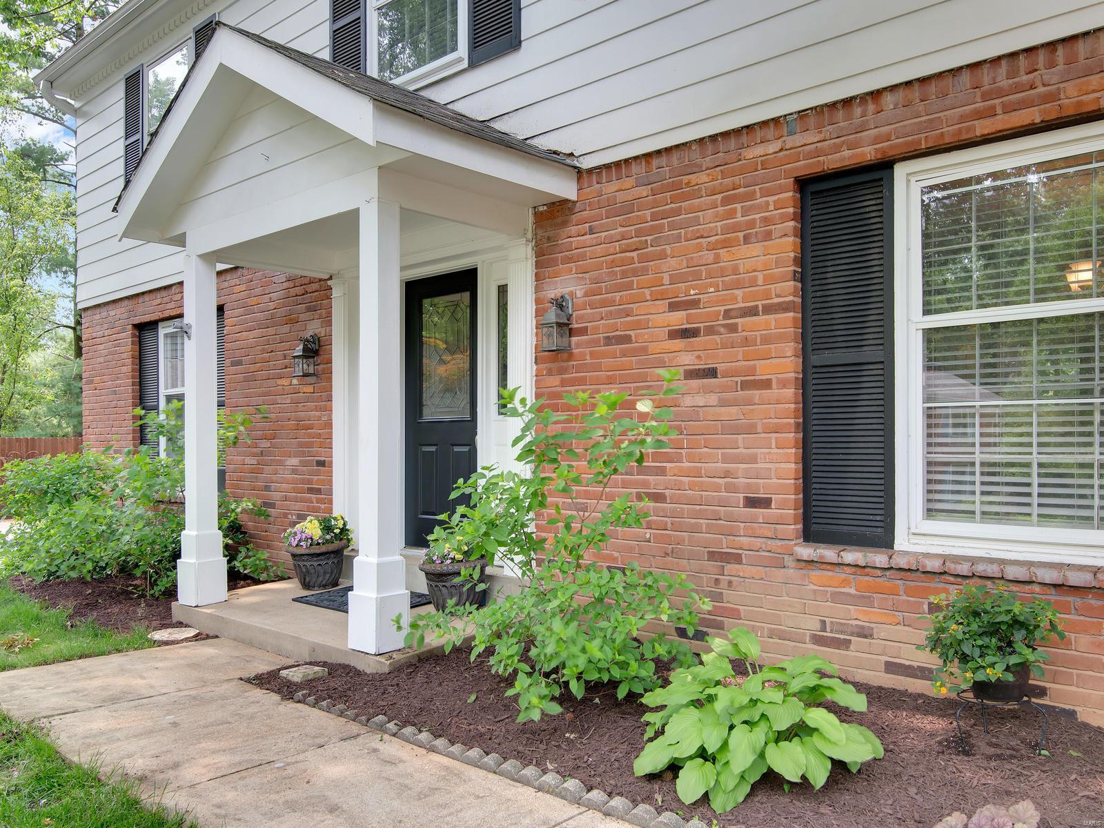 367 Ridgemeadow Drive Chesterfield, MO 63017 - Photo 2 of 37 Gallery Image 2