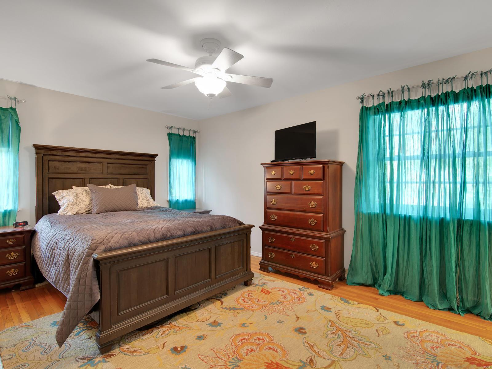 367 Ridgemeadow Drive Chesterfield, MO 63017 - Photo 15 of 37 Gallery Image 15