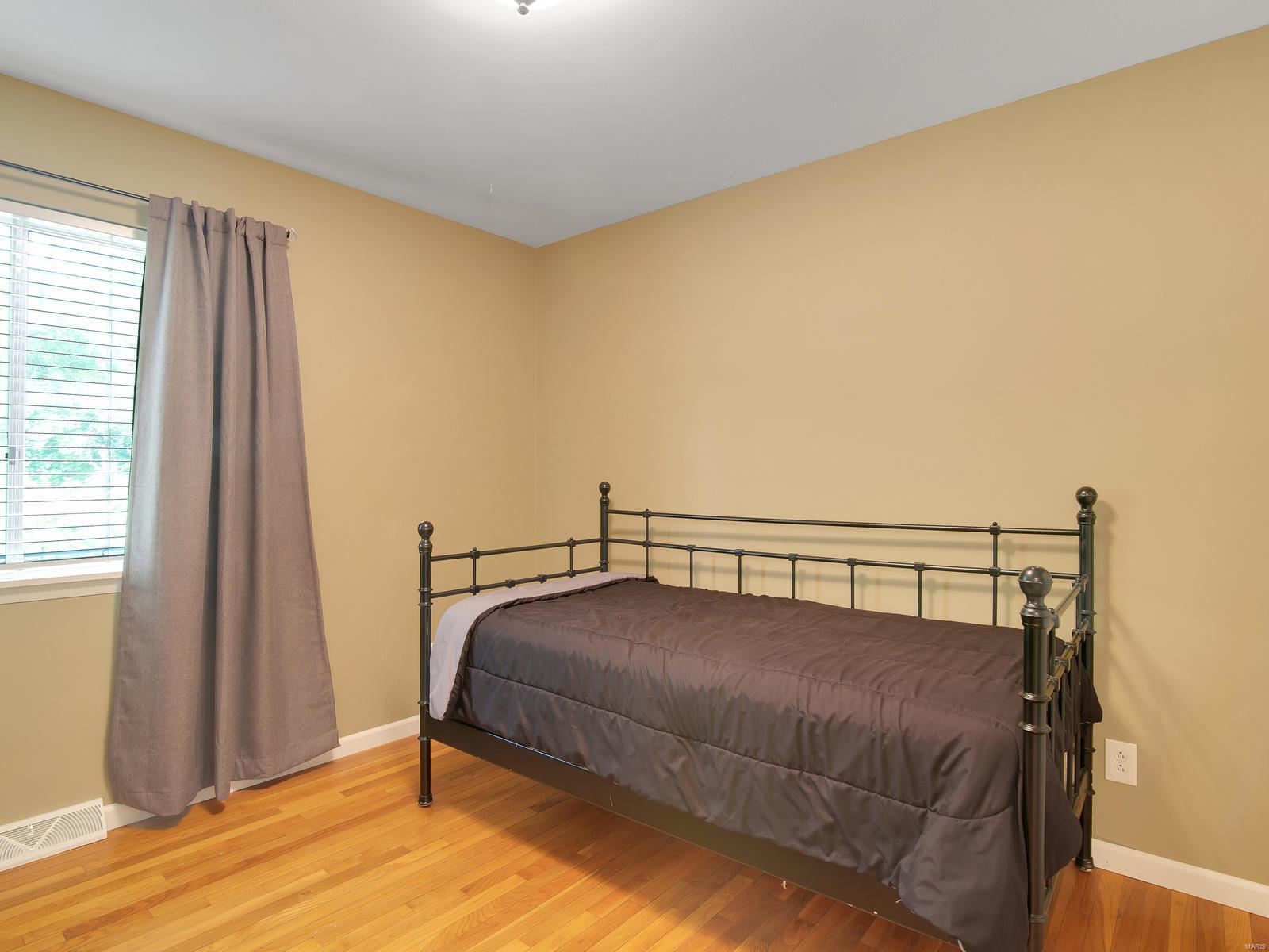 367 Ridgemeadow Drive Chesterfield, MO 63017 - Photo 25 of 37 Gallery Image 25