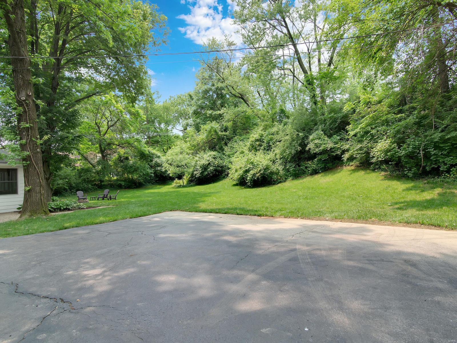 367 Ridgemeadow Drive Chesterfield, MO 63017 - Photo 31 of 37 Gallery Image 31