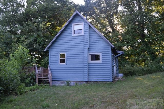 743 Dillard Greene Road Vilas, NC 28692 - Photo 4 of 20 Gallery Image 4
