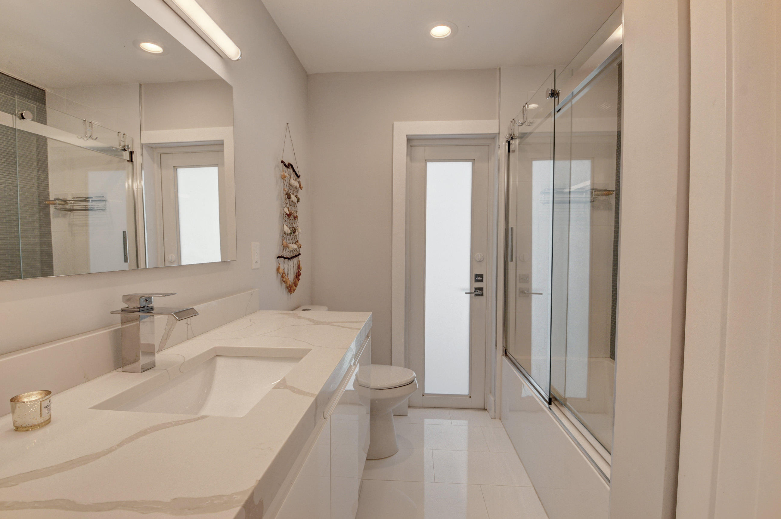1068 Southwest 7th Street Boca Raton, FL 33486 - Photo 23 of 48 Bathroom 3