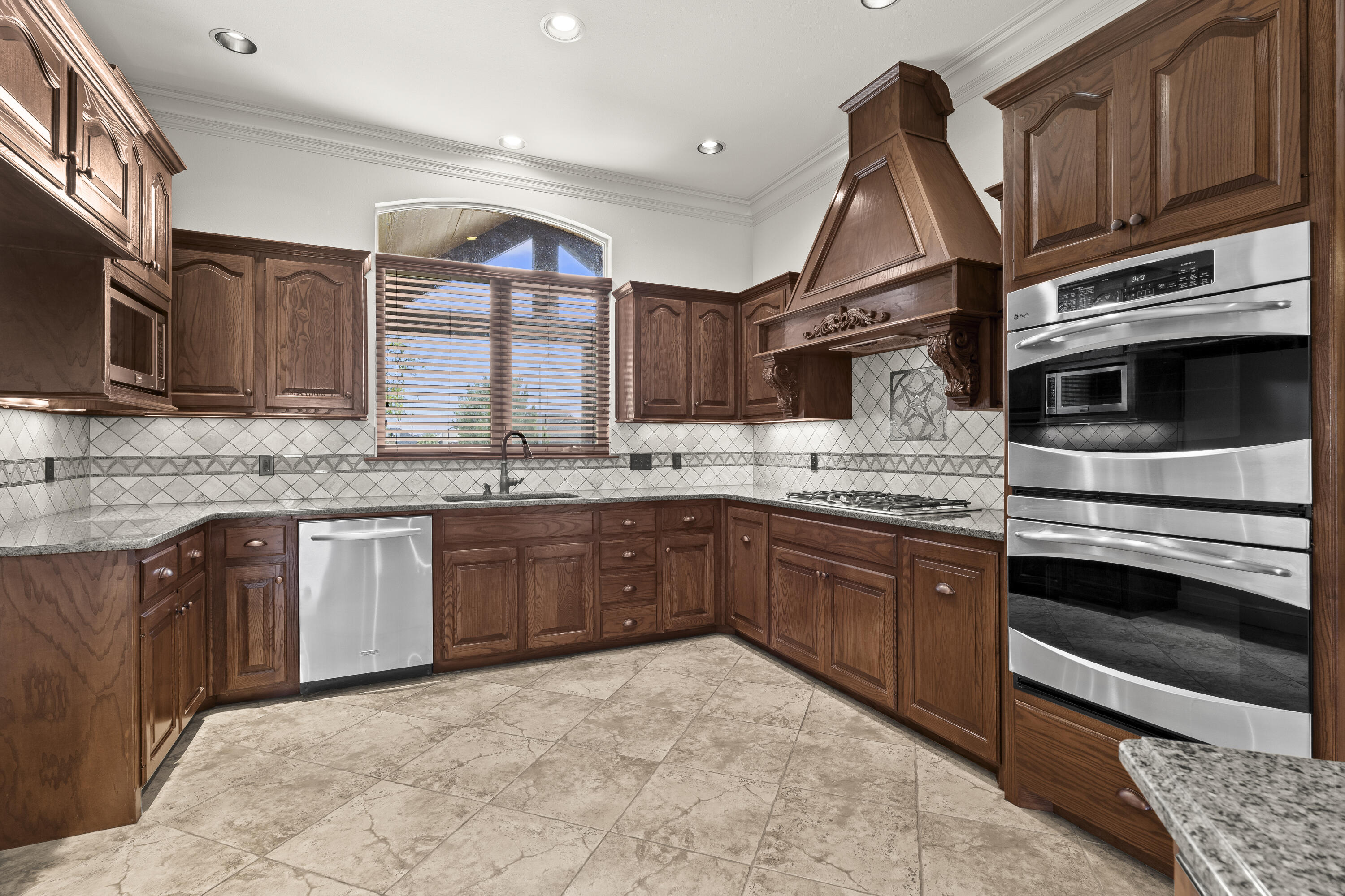 6207 110th Street Lubbock, TX 79424 - Photo 7 of 47 09-6207 110th St