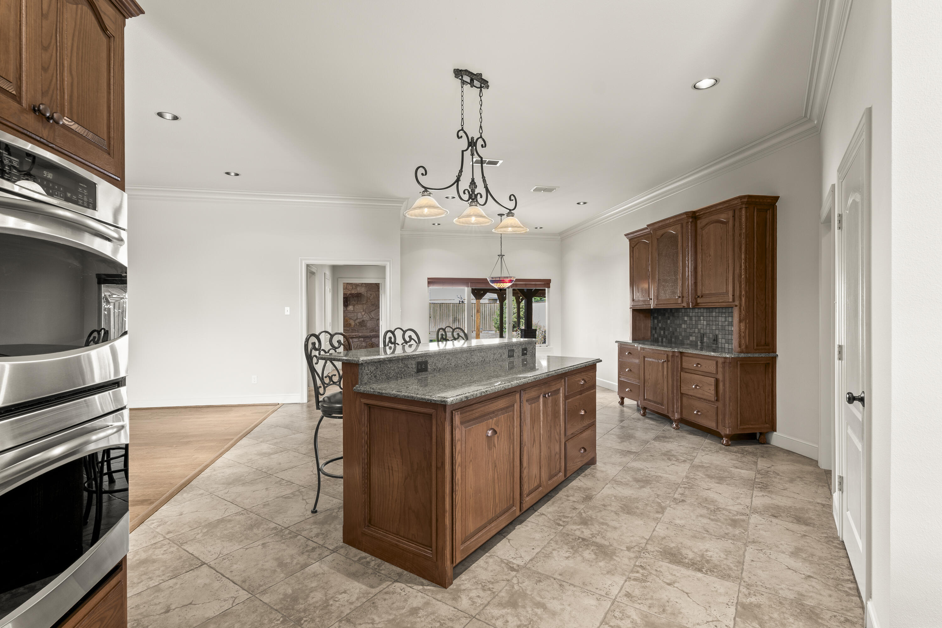 6207 110th Street Lubbock, TX 79424 - Photo 8 of 47 10-6207 110th St