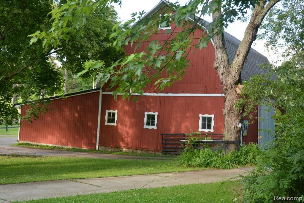 3470 Ray Road Oxford, MI 48370 - Photo 49 of 71 3470 Ray Rd (69).jpg