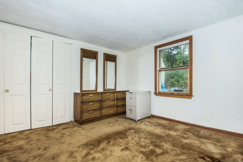 28 Oak Ridge Road Lunenburg, MA 01462 - Photo 16 of 30 Gallery Image 16