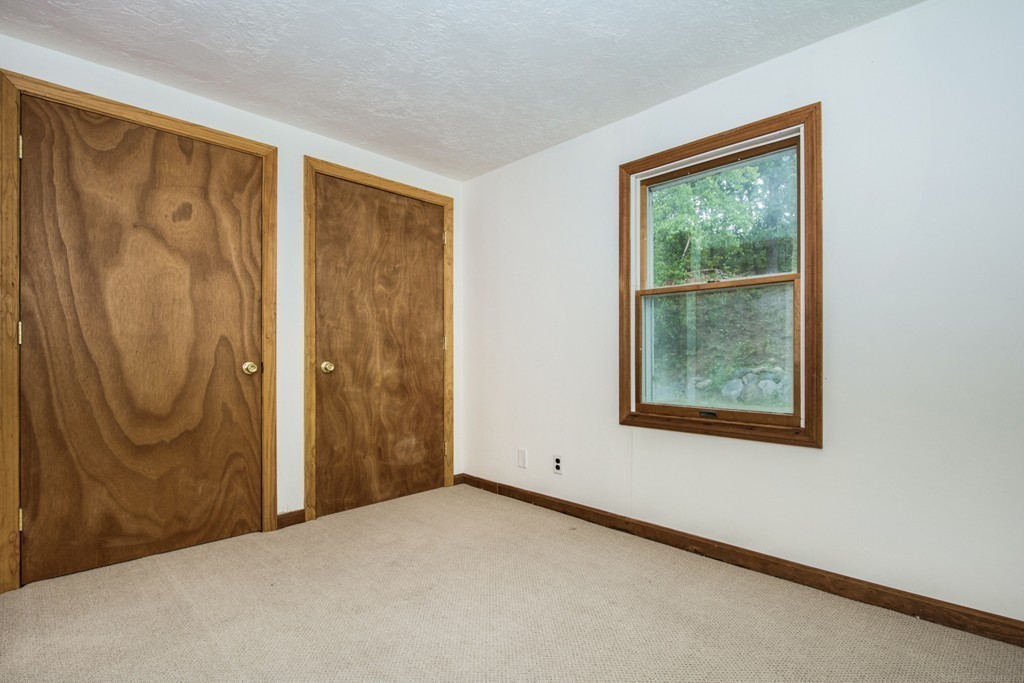 28 Oak Ridge Road Lunenburg, MA 01462 - Photo 18 of 30 Gallery Image 18