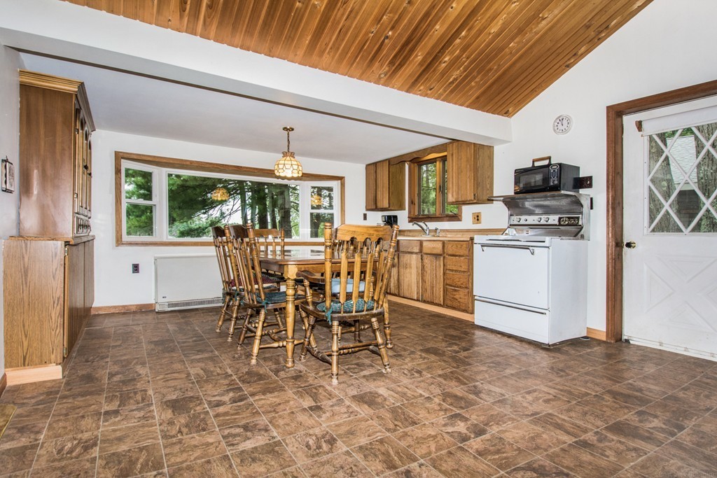 28 Oak Ridge Road Lunenburg, MA 01462 - Photo 7 of 30 Gallery Image 7