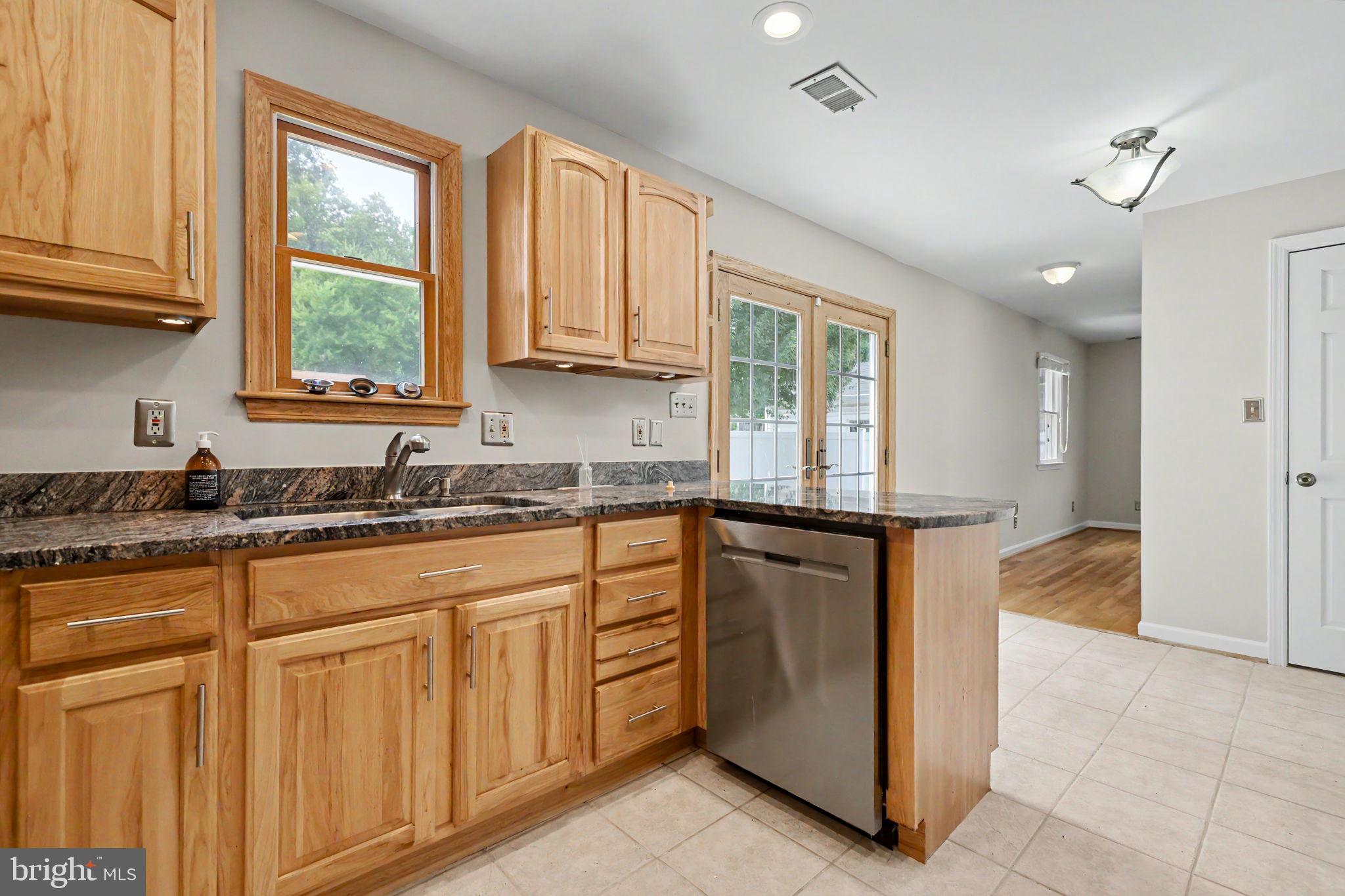 3128 Wayne Road Falls Church, VA 22042 - Photo 8 of 49 kitchen