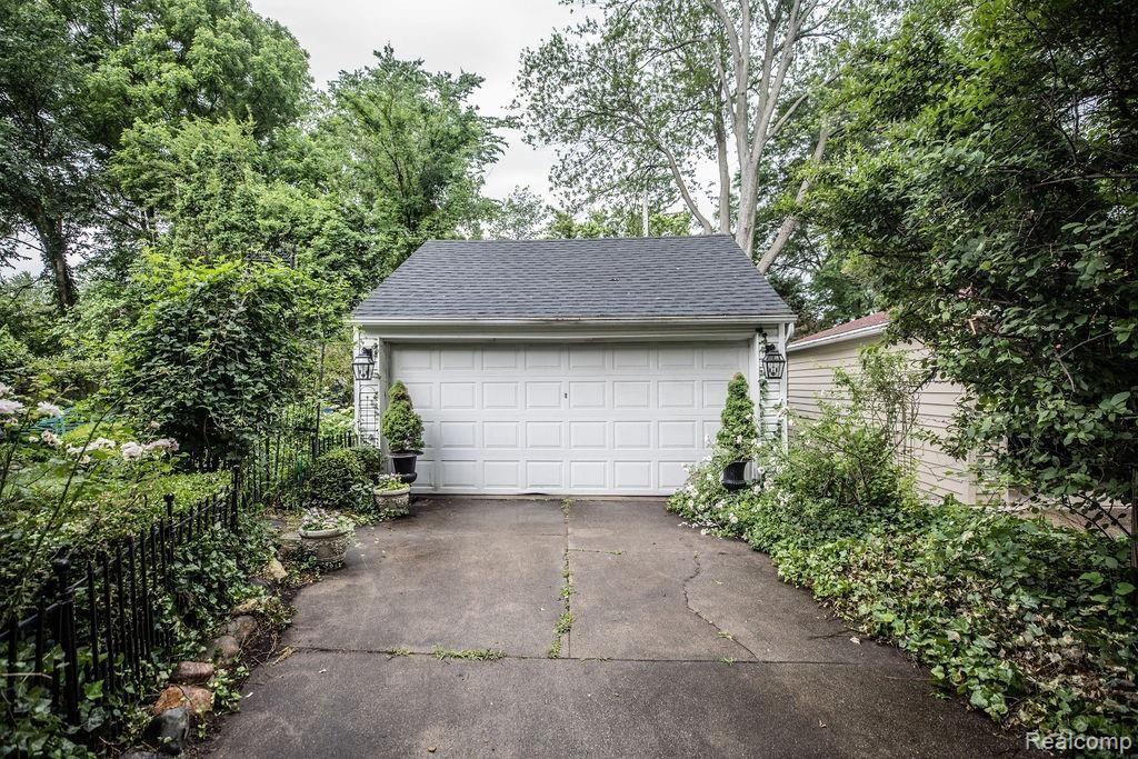 1605 Crooks Road Royal Oak, MI 48067 - Photo 36 of 37 Two Car Garage