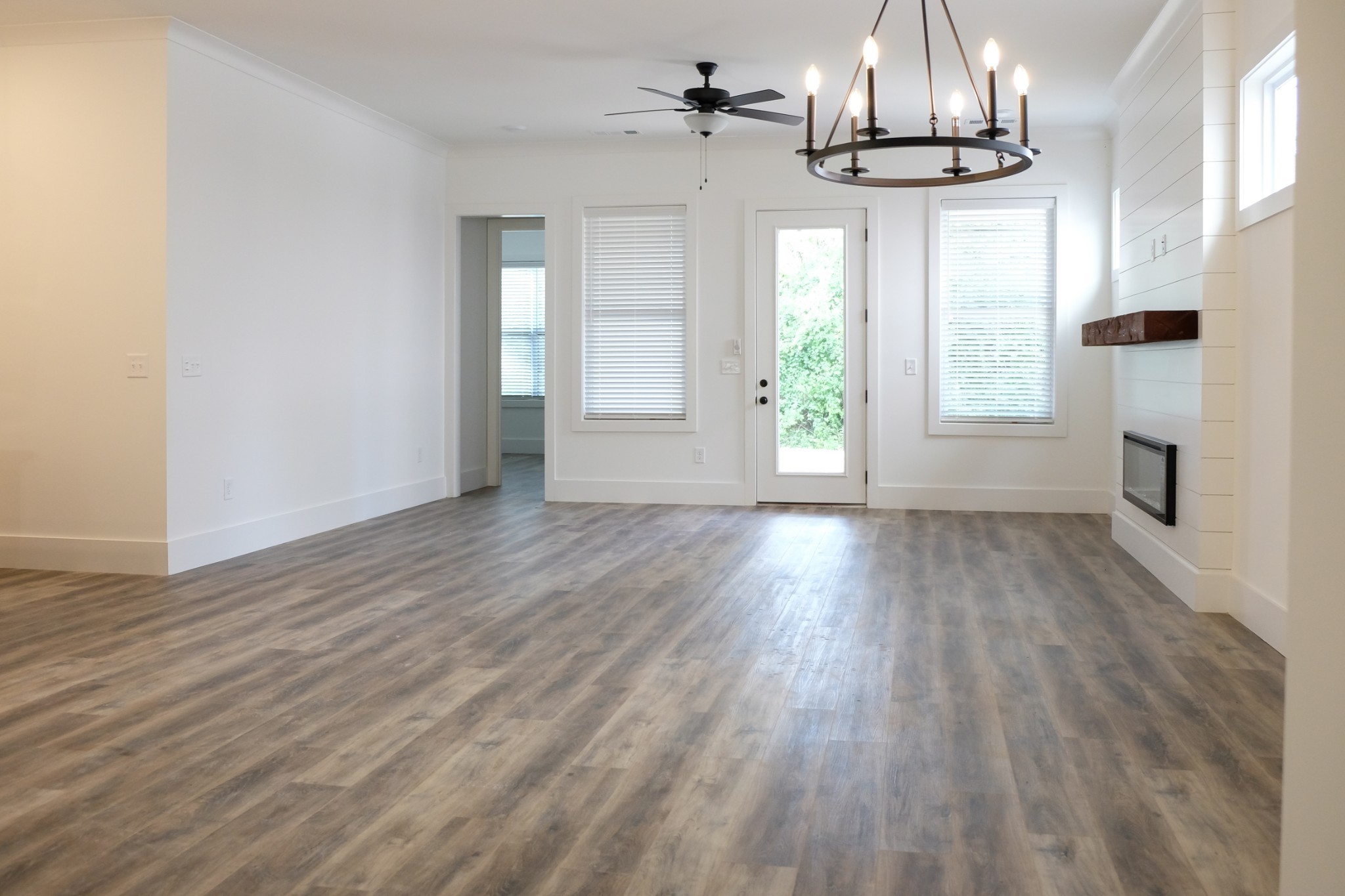 2824 Valley Road Nashville, TN 37215 - Photo 2 of 22