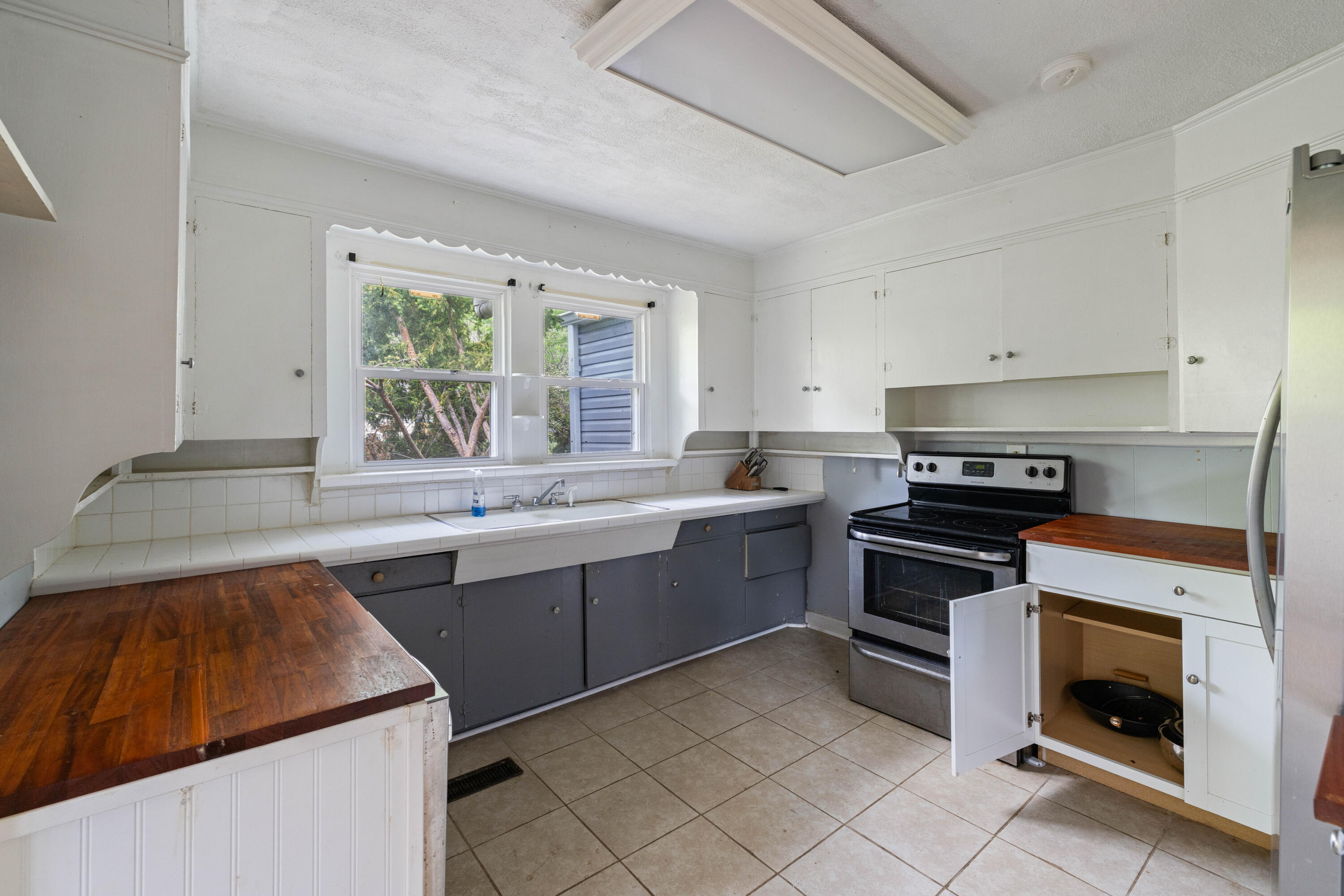 1265 North Concord Road Chattanooga, TN 37421 - Photo 7 of 30 Functional kitchen layout