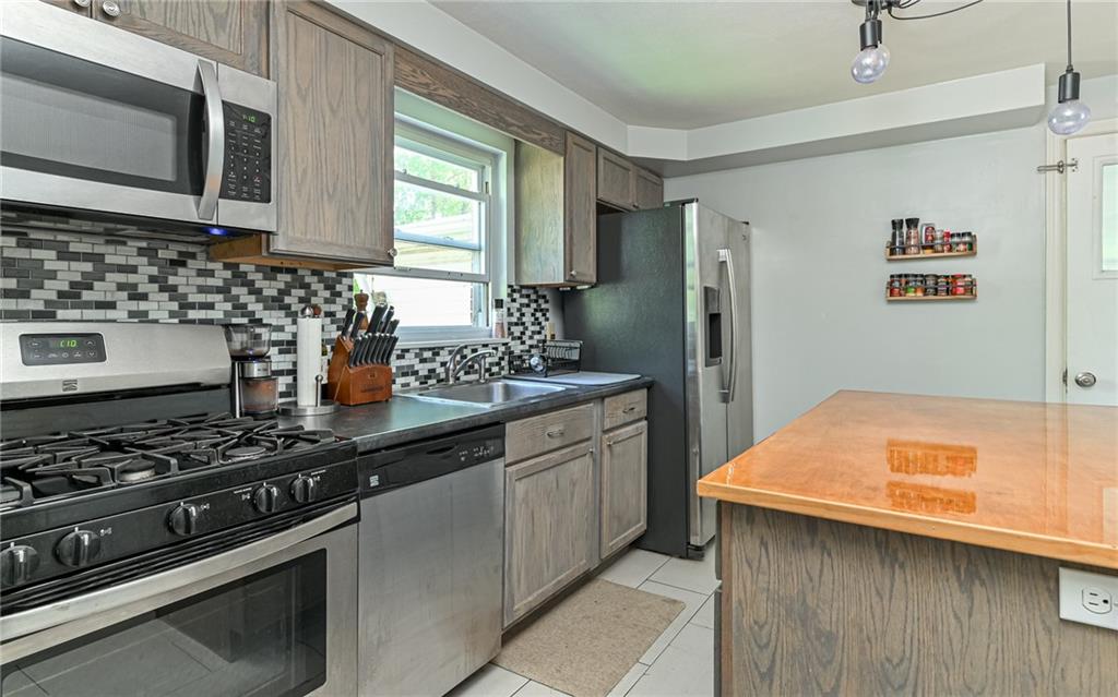 8040 Aber Road Penn Hills, PA 15147 - Photo 5 of 18 Gallery Image 5