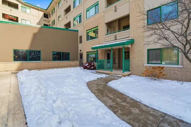 $224,900 | 400 North Richmond Street, Unit 113, Appleton, WI 54911