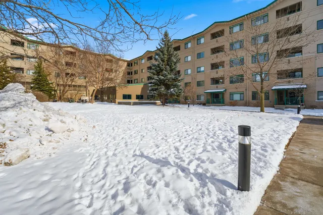 $224,900 | 400 North Richmond Street, Unit 113, Appleton, WI 54911