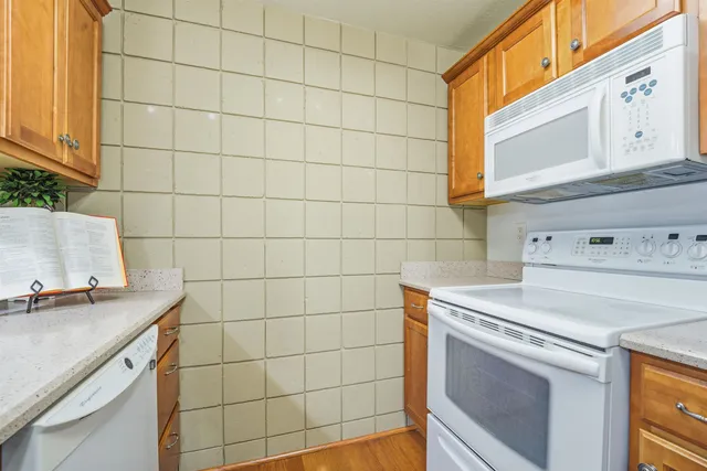 $224,900 | 400 North Richmond Street, Unit 113, Appleton, WI 54911