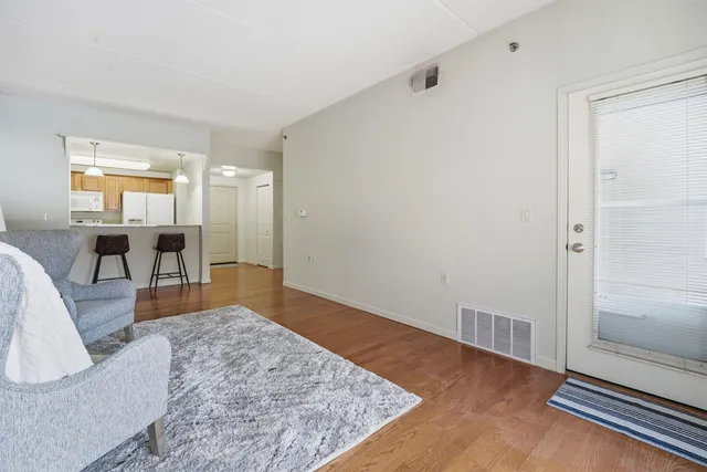 $224,900 | 400 North Richmond Street, Unit 113, Appleton, WI 54911