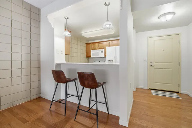 $224,900 | 400 North Richmond Street, Unit 113, Appleton, WI 54911