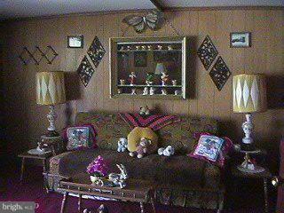 11902 Millbrook Road Philadelphia, PA 19154 - Photo 4 of 6 Gallery Image 4