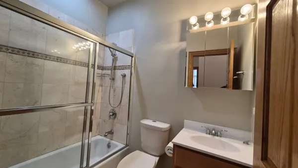 $3,850 | 1801 West Thomas Street, Unit 3, Chicago, IL 60622