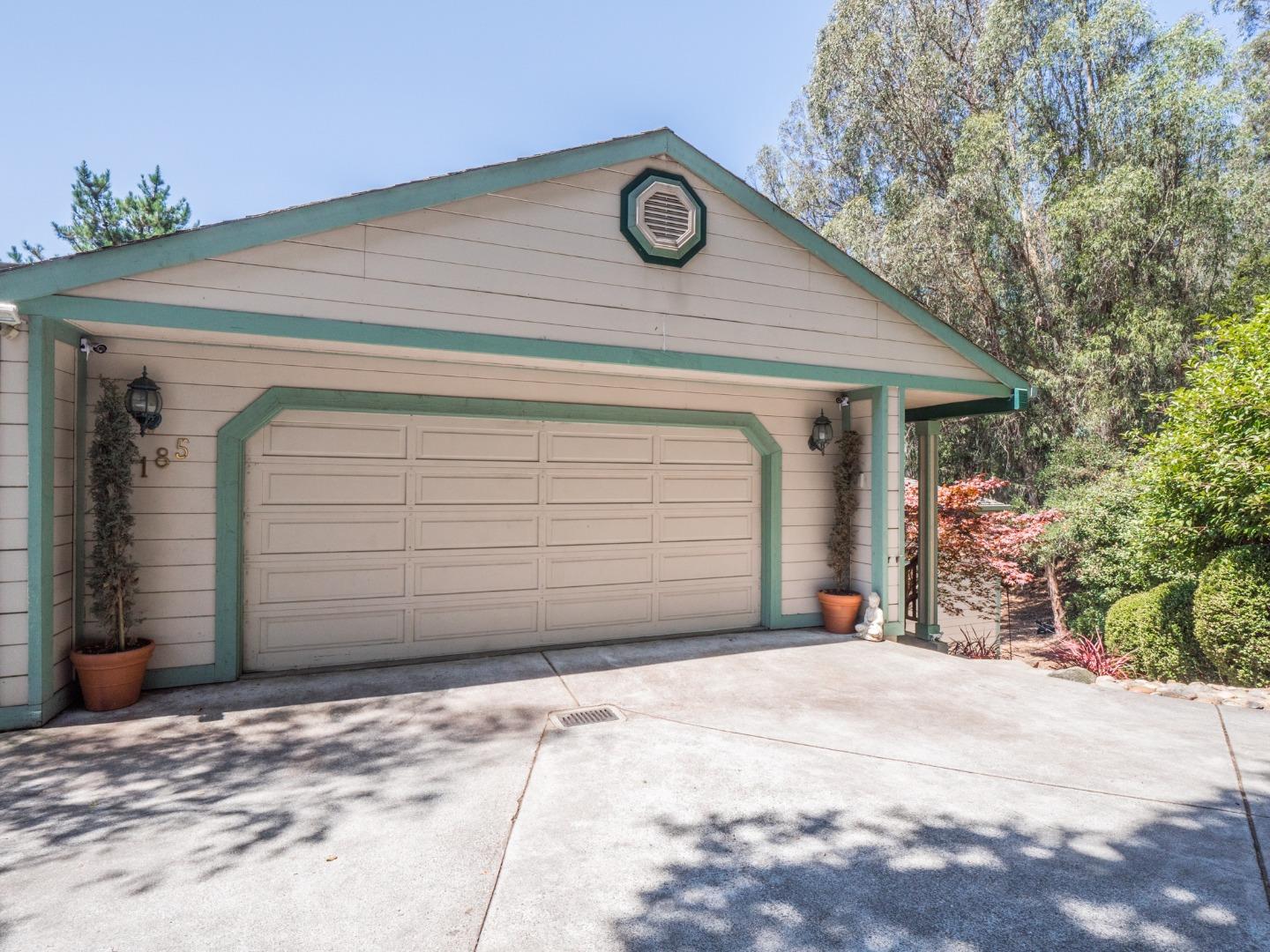 2185 Hames Road Aptos, CA 95003 - Photo 77 of 88 a view of a garage