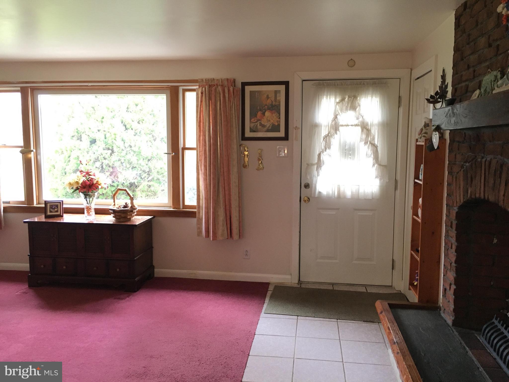 1415 Thomson Road Abington, PA 19001 - Photo 2 of 19 Gallery Image 2