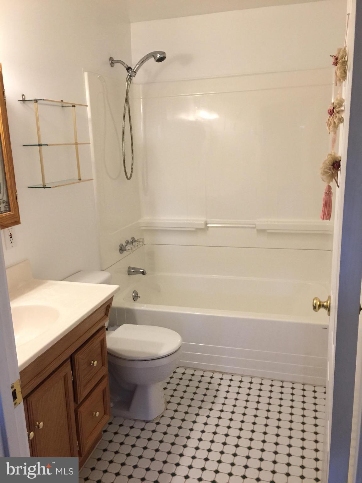 1415 Thomson Road Abington, PA 19001 - Photo 14 of 19 Gallery Image 14