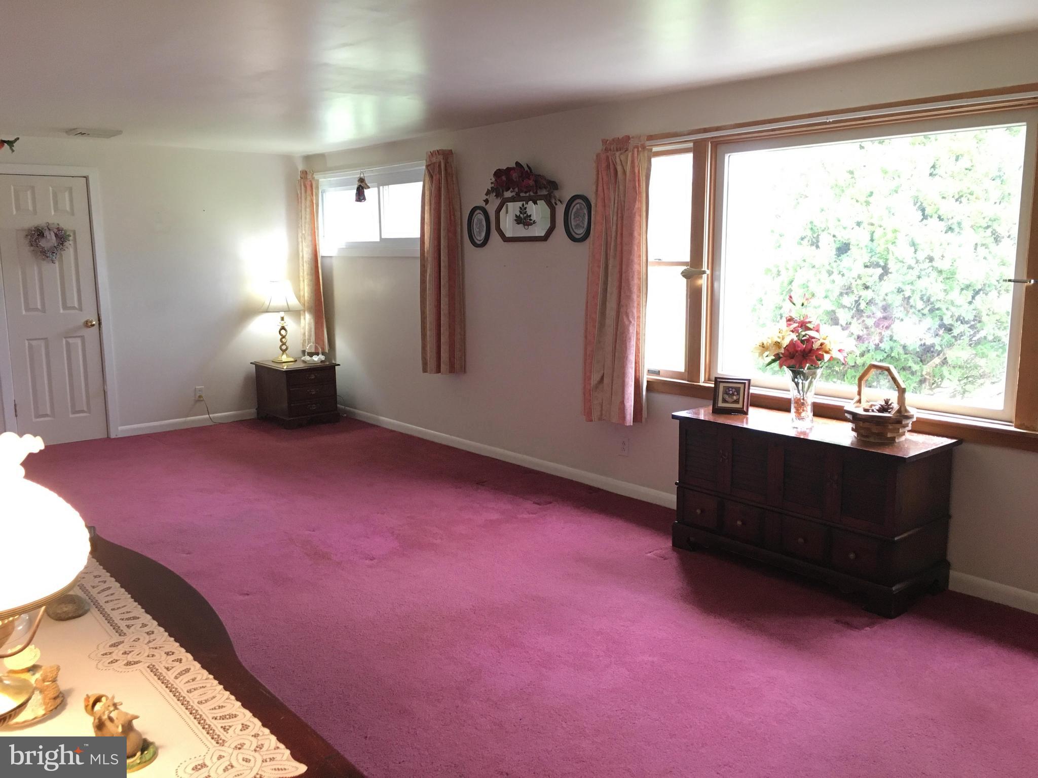 1415 Thomson Road Abington, PA 19001 - Photo 3 of 19 Gallery Image 3