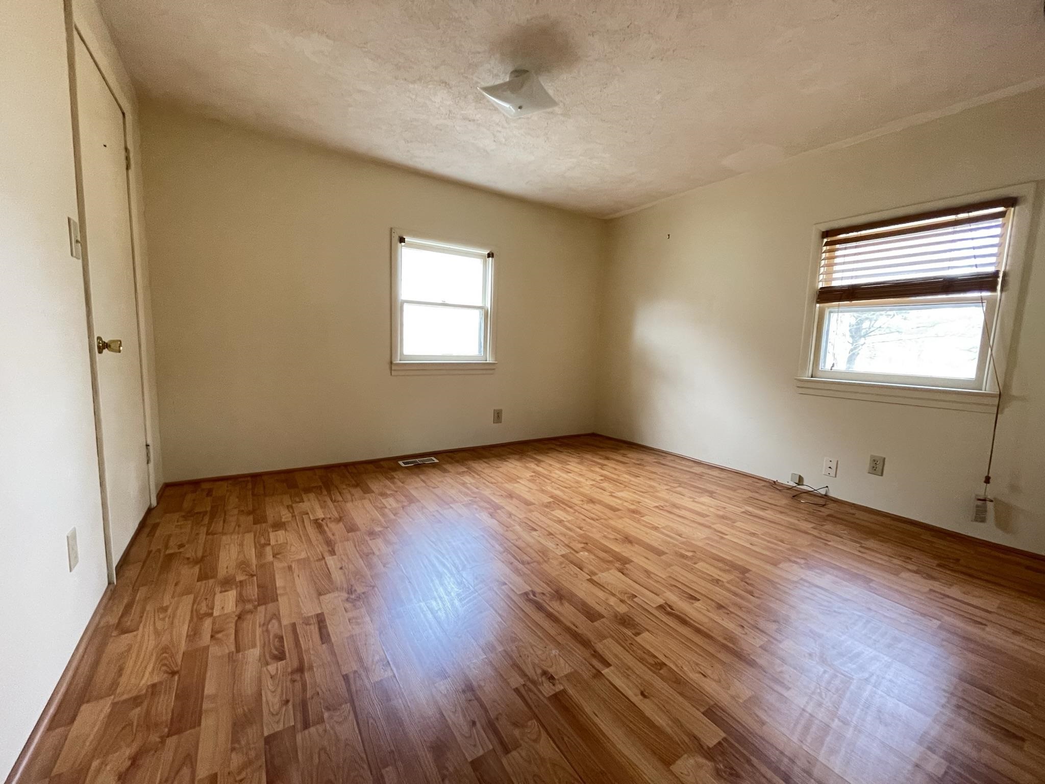 8057 East Baseline Road Mount Pleasant, MI 48858 - Photo 13 of 24 1897658-12.JPG
