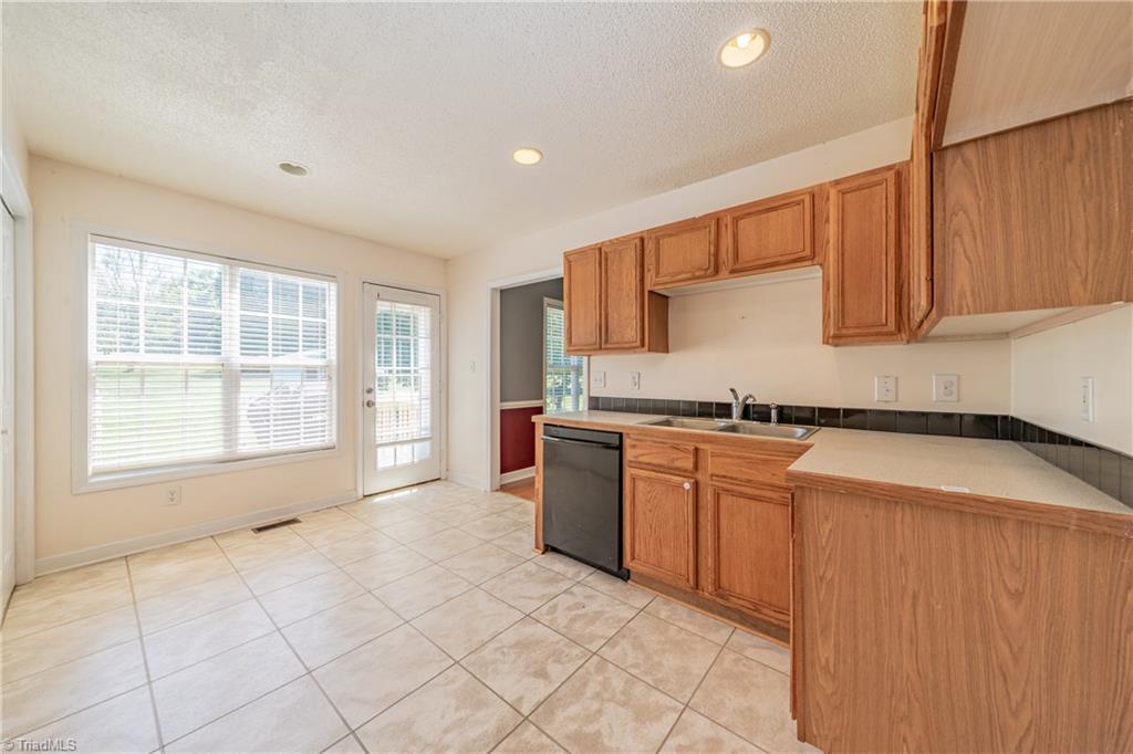 137 Winchester Road Advance, NC 27006 - Photo 3 of 10 Gallery Image 3