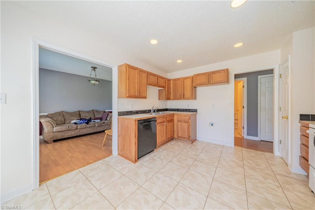 137 Winchester Road Advance, NC 27006 - Photo 4 of 10 Gallery Image 4