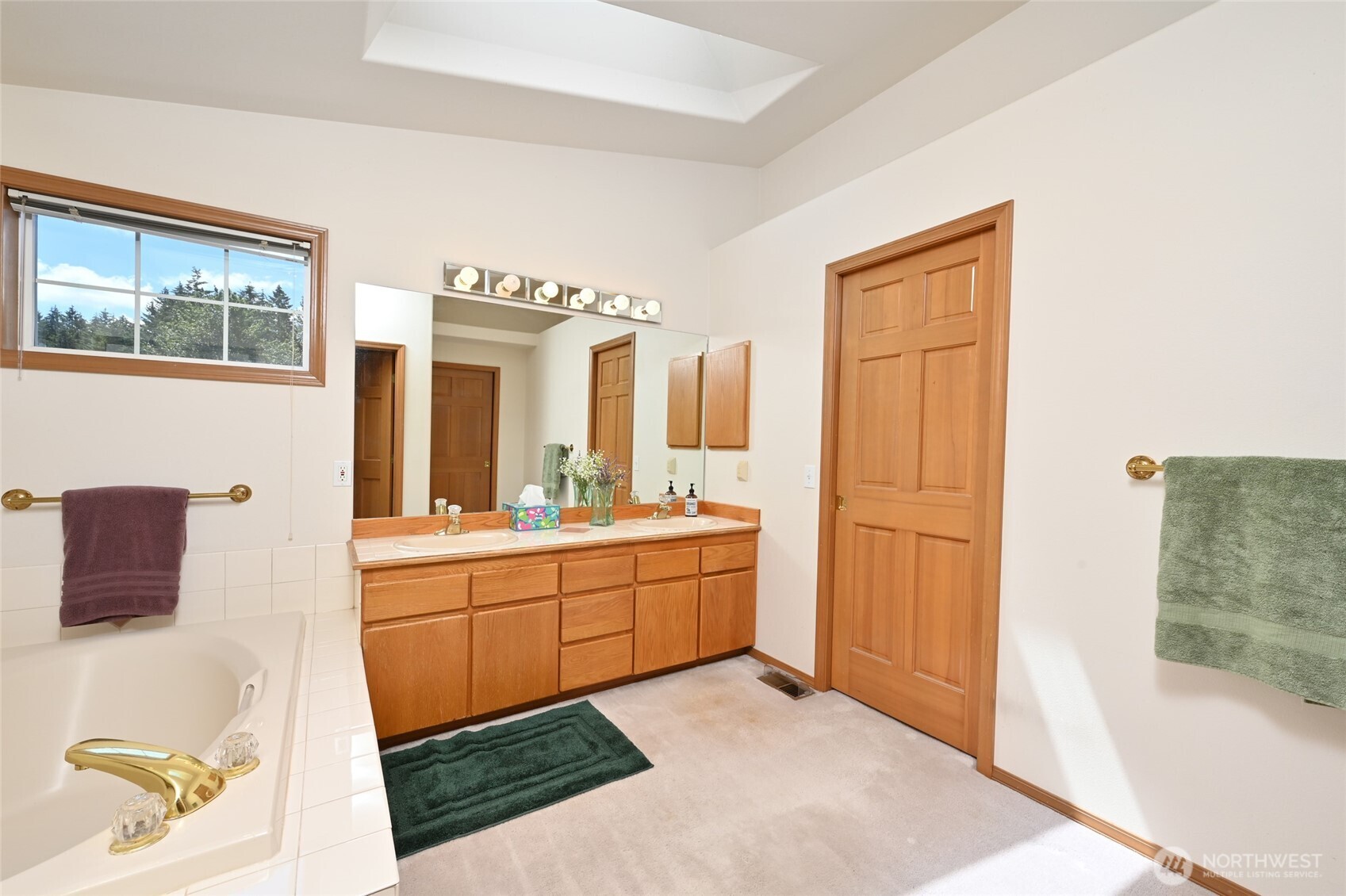 1529 Ilwaco Avenue Northeast Renton, WA 98059 - Photo 18 of 40