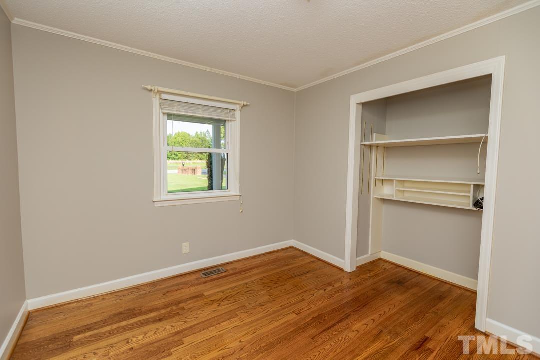 4005 Satterwhite Point Road Henderson, NC 27537 - Photo 12 of 29 Gallery Image 12
