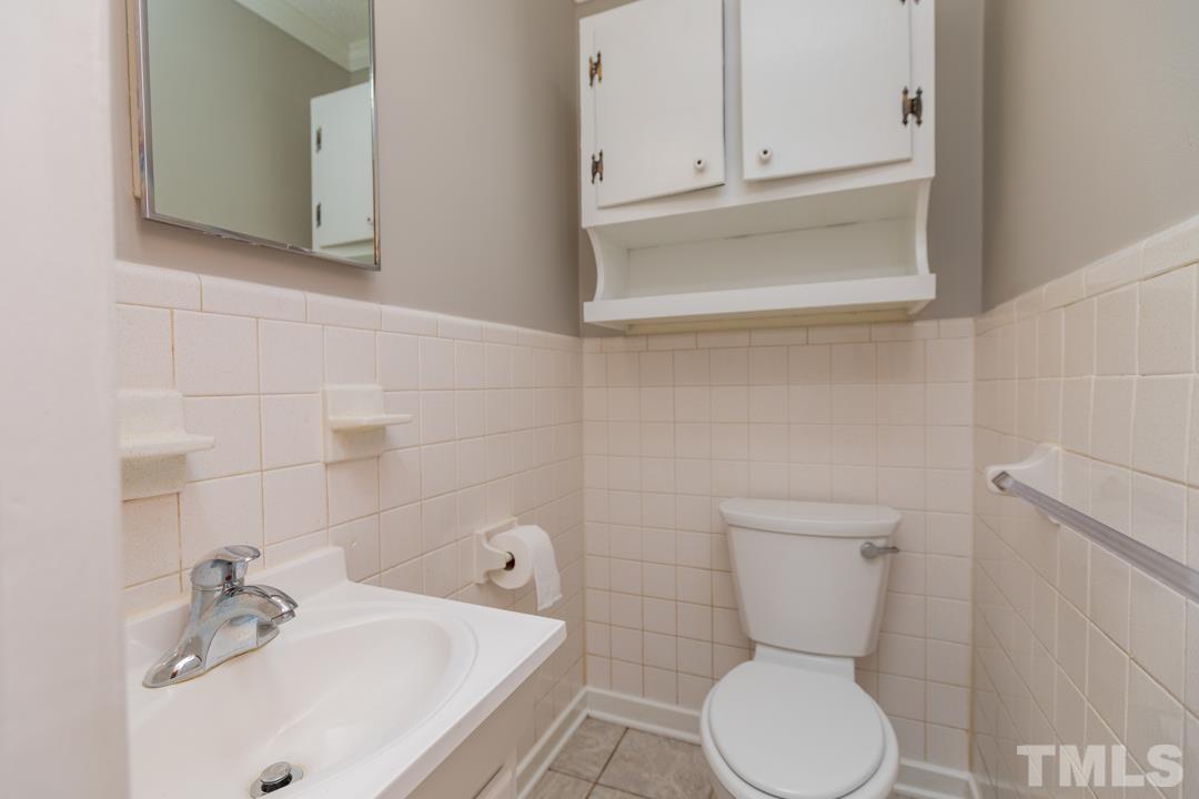 4005 Satterwhite Point Road Henderson, NC 27537 - Photo 13 of 29 Gallery Image 13