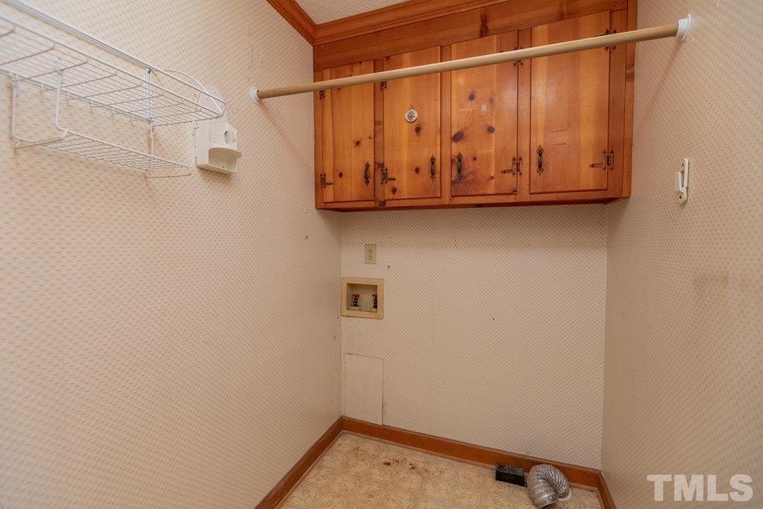 4005 Satterwhite Point Road Henderson, NC 27537 - Photo 15 of 29 Gallery Image 15