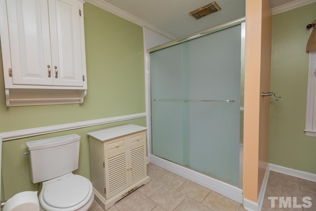 4005 Satterwhite Point Road Henderson, NC 27537 - Photo 16 of 29 Gallery Image 16
