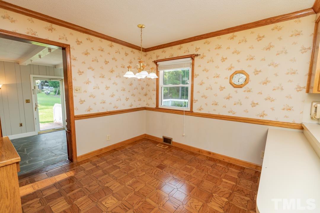 4005 Satterwhite Point Road Henderson, NC 27537 - Photo 9 of 29 Gallery Image 9