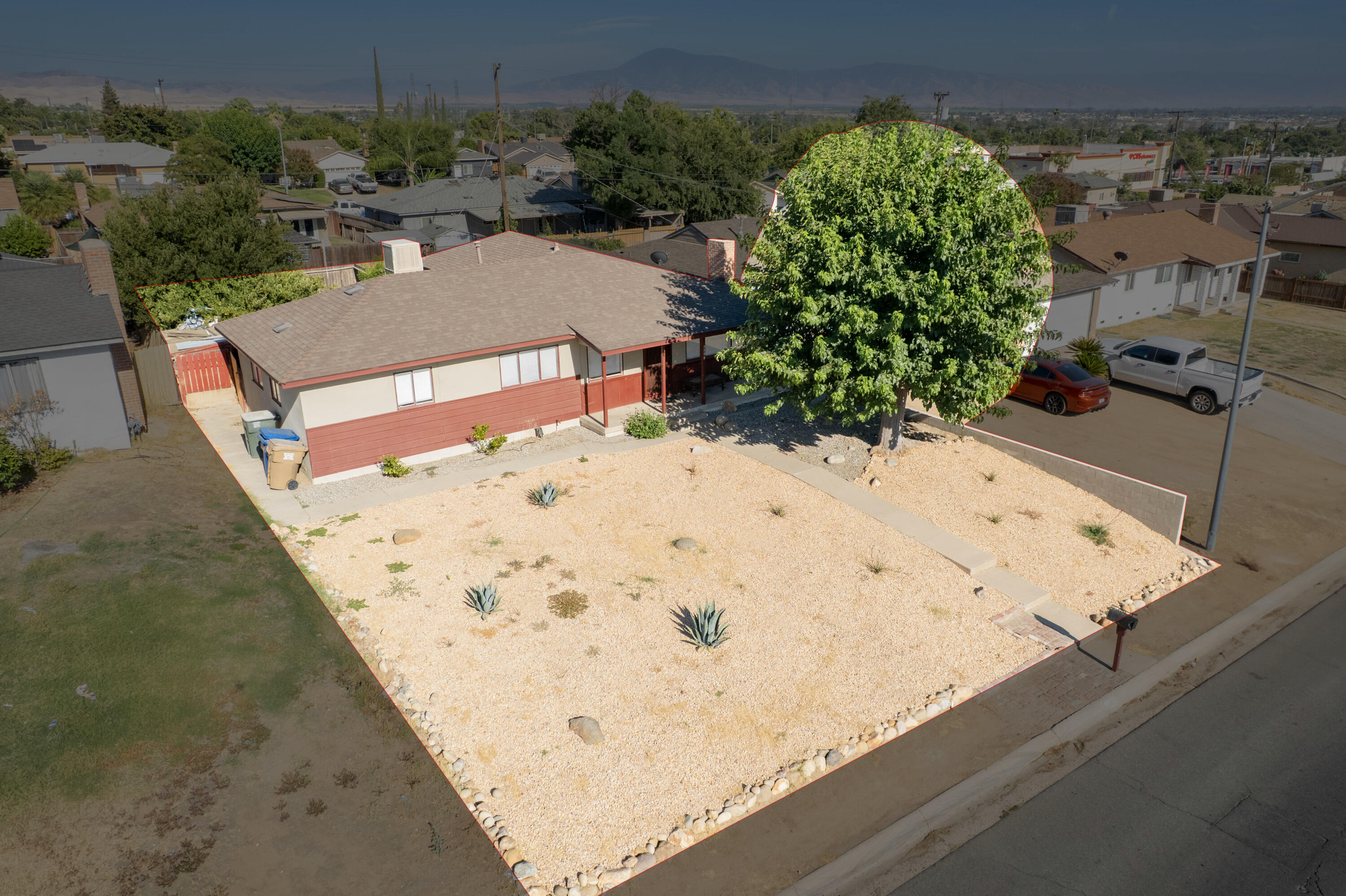 2209 Fairfax Road Bakersfield, CA 93306 - Photo 7 of 37 7