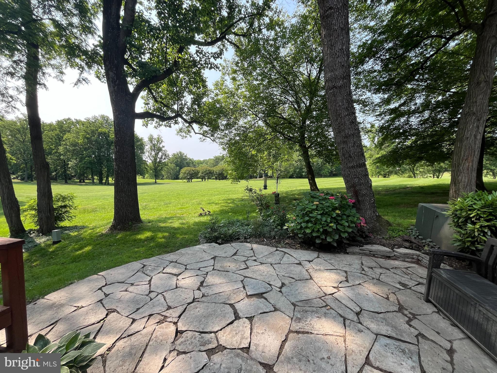 2080 Golf Course Drive Reston, VA 20191 - Photo 17 of 17 a view of a garden with a tree