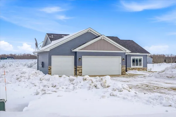 $399,000 | 8594 Dolphin Road, Princeton, MN 55371