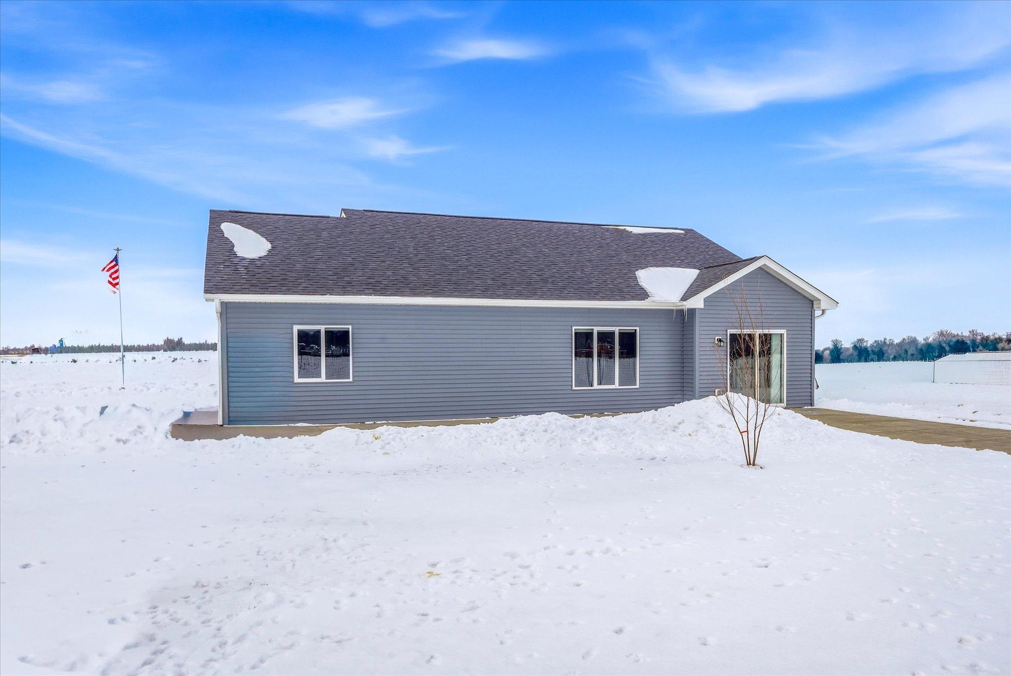 8594 Dolphin Road Princeton, MN 55371 - Photo 4 of 6
