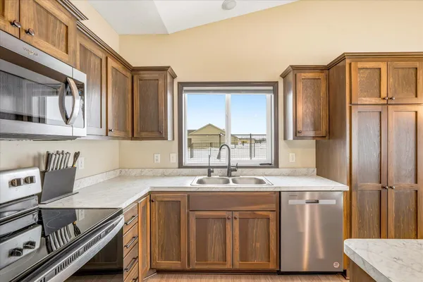 $399,000 | 8594 Dolphin Road, Princeton, MN 55371